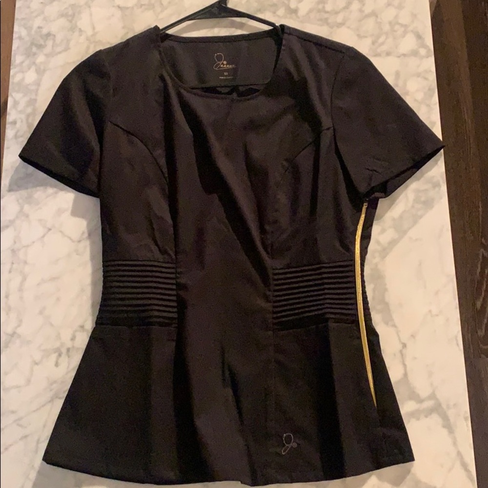 Jaanuu Scrub Top